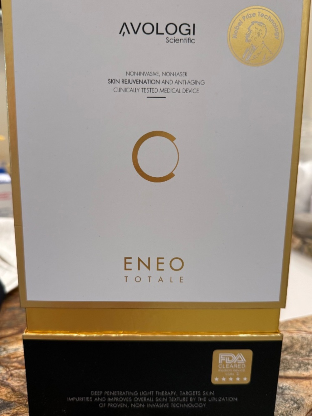 Avologi Eneo Totale and Lavelier Seagrass Phyto Silk mask